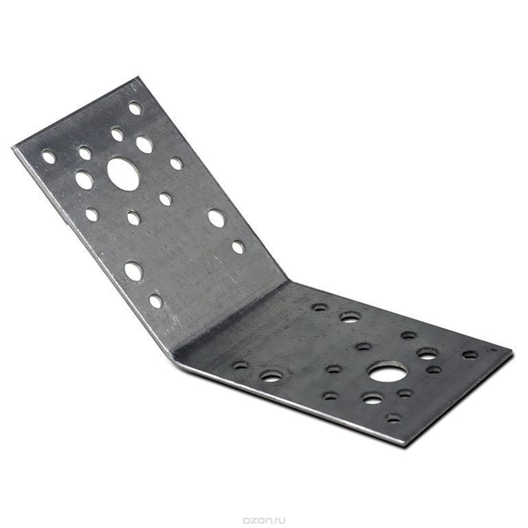 Под углом 135 градусов